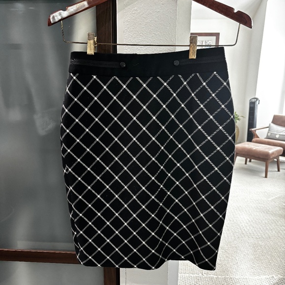 The Limited Dresses & Skirts - 50s Style The Limited Pencil Skirt - Black/White Size 0